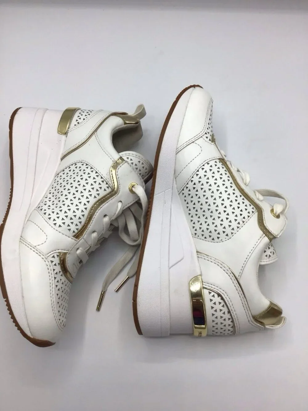 MICHAEL KORS WOMEN'S WEDGE PLATFORM TRAINER SNEAKERS SIZE 7M NEW